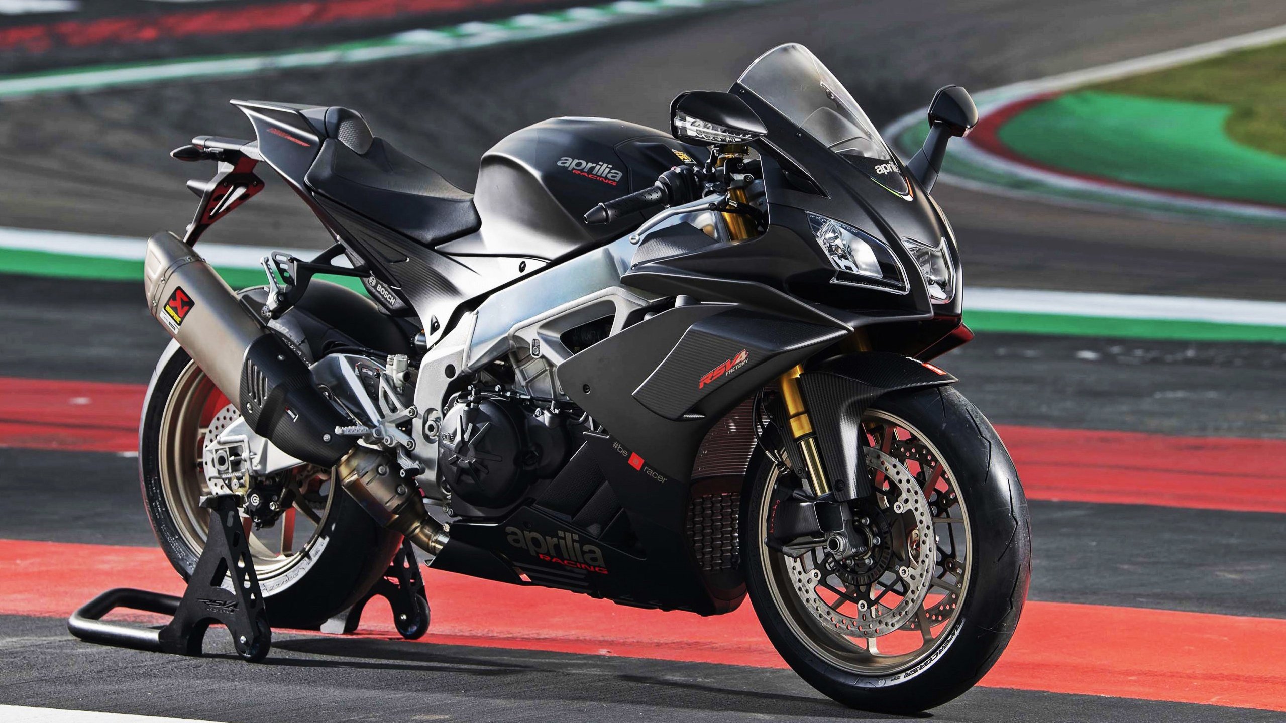 开云·体育官网APP下载-QQ飞车“极速之巅”年度总决战即将点燃全场，qq飞车极速之巅在哪